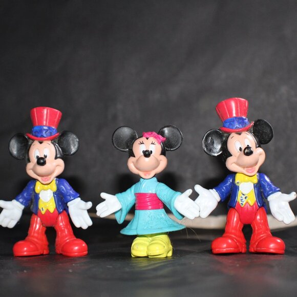Vintage Disney EPCOT Center Mickey & Minnie PVC Figures Lot 1980s Park Souvenir - Picture 3 of 16